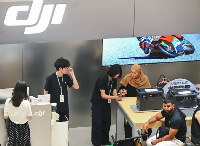 From China Haul to Global Trade: Why China's "Shopping Cart" Keeps Expanding