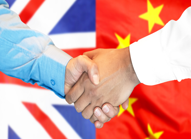 Chinese Vice Premier Holds Video Call with British Chancellor of the Exchequer on Economic, Financial Cooperation